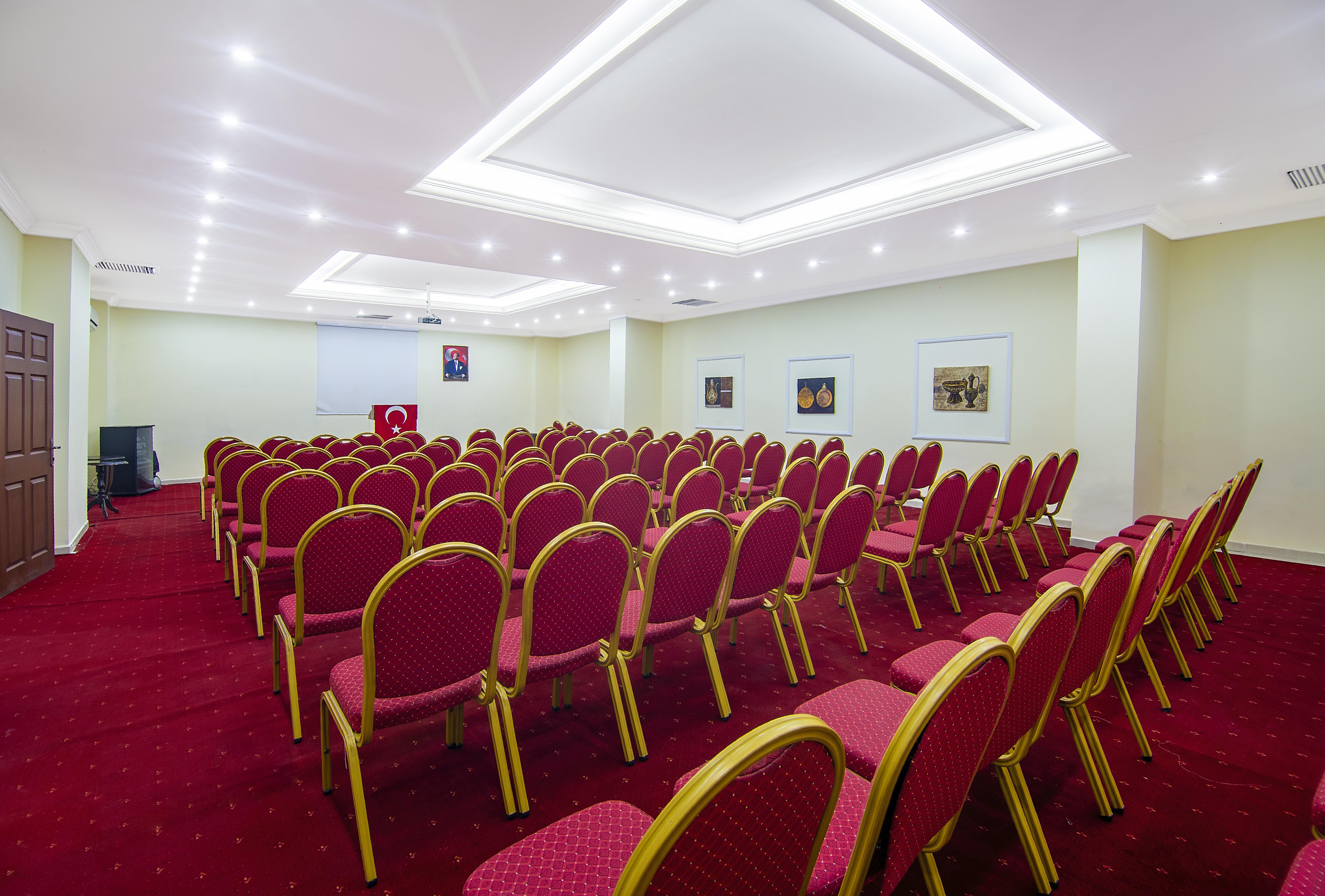 Kleopatra Royal Palm Hotel Alanya Buitenkant foto