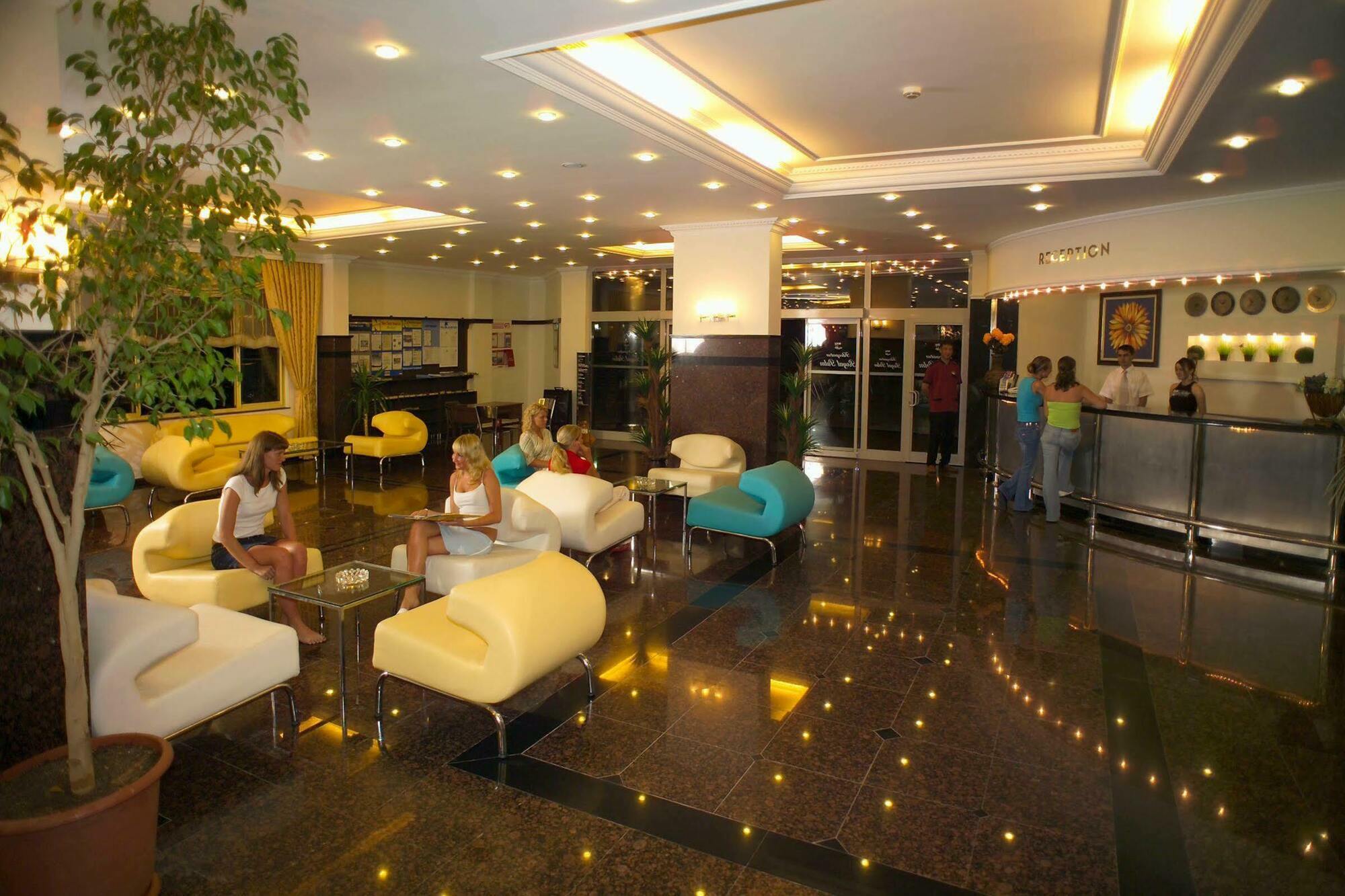 Kleopatra Royal Palm Hotel Alanya Buitenkant foto